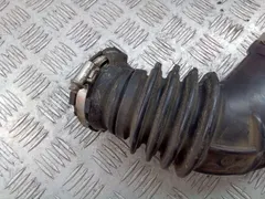 Патрубок воздушного фильтра Audi A4, 2010 г.