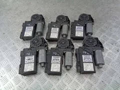 Моторчик стеклоподъемника передний правый Audi A4, 2003 г.
