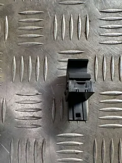 Кнопка стеклоподъемника переднего левого Volkswagen Touareg, 2006 г.