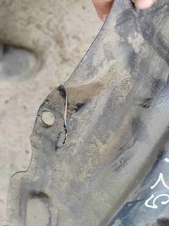 Защита арок передняя левая (подкрылок) Nissan Almera Tino, 2001 г.
