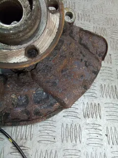 Кулак поворотный правый Volvo XC90, 2007 г.