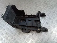 Полка аккумулятора Volkswagen Passat, 2007 г.