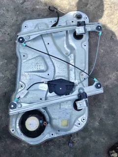 Стеклоподъемник электрический Volkswagen Golf, 1999 г.