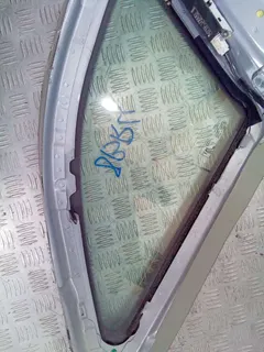 Стекло кузовное боковое левое Audi A4, 2009 г.