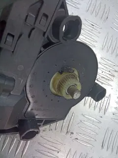 Моторчик стеклоподъемника передний левый Audi A4, 2006 г.