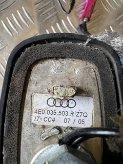 Антенна Audi A8, 2005 г.