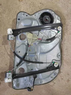 Стеклоподъемник электрический Volkswagen Polo, 2003 г.