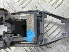 Скелет ручки наружной передней левой Volkswagen Passat, 2002 г.