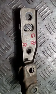 Петля капота правая Volkswagen Golf, 2001 г.