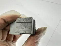 Кнопка стеклоподъемника переднего правого Audi A4, 1997 г.