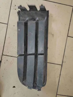 Заглушка (решетка) в бампер Volkswagen Polo, 2003 г.