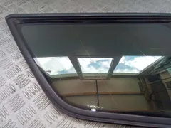 Стекло кузовное боковое левое Audi A4, 2003 г.