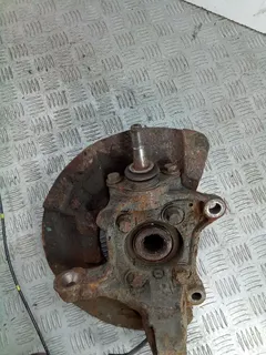 Кулак поворотный правый Volvo XC90, 2007 г.