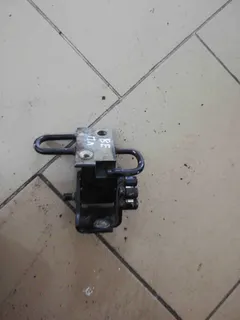 Петля двери Audi A4, 2001 г.