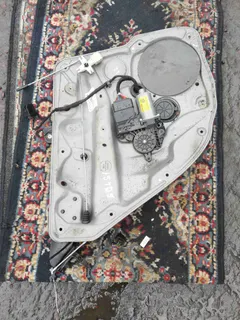 Стеклоподъемник электрический Volkswagen Golf, 2000 г.