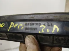 Кронштейн крепления бампера Volkswagen Passat, 1996 г.