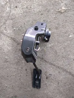 Педаль газа Toyota Corolla, 2004 г.