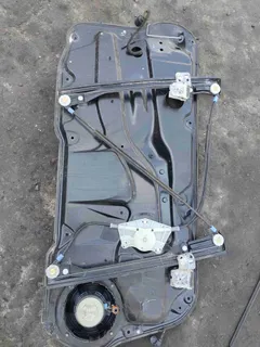 Стеклоподъемник электрический Volkswagen Golf, 1999 г.