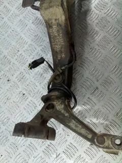 Кулак поворотный правый Audi A4, 1998 г.