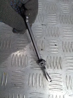 Ручка открывания капота Volkswagen Passat, 2003 г.