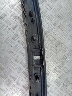 Накладка внутренняя на заднюю панель кузова Audi A4, 2003 г.