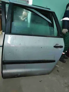 Дверь задняя левая Volkswagen Sharan, 1999 г.