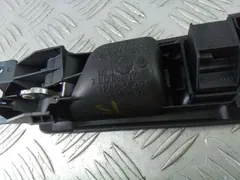 Ручка внутренняя задняя левая Volkswagen Passat, 2001 г.