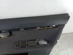 Обшивка двери передней правой (дверная карта) Audi A4, 2003 г.