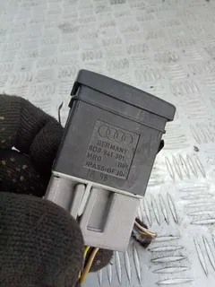 Кнопка корректора фар Audi A4, 2001 г.