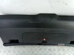 Обшивка крышки багажника Audi A4, 2003 г.