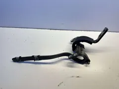 Петля крышки багажника Volkswagen Touareg, 2007 г.