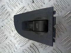 Кнопка стеклоподъемника переднего правого Audi A6, 1998 г.