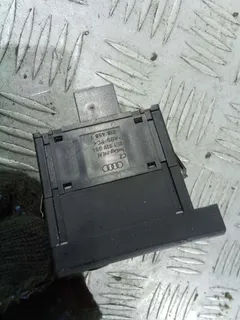Кнопка корректора фар Audi A4, 2004 г.