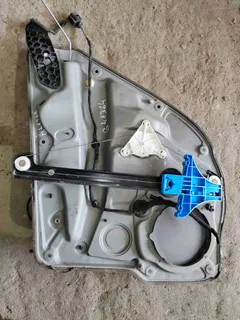 Стеклоподъемник электрический Volkswagen Golf, 2002 г.