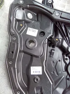 Стеклоподъемник электрический передний левый Volkswagen Touareg, 2011 г.