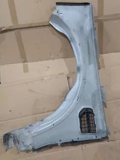 Крыло переднее левое Land Rover Discovery, 2007 г.