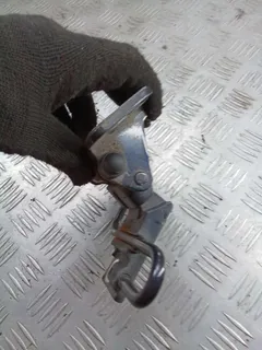 Петля двери передней правой Volkswagen Passat CC, 2010 г.