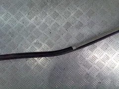 Уплотнитель двери задней правой Volkswagen Passat, 2002 г.