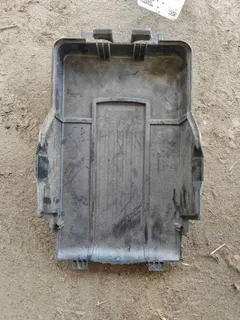 Крышка аккумулятора Volkswagen Passat, 2007 г.
