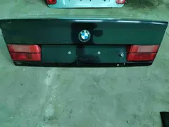 Крышка багажника (дверь 3-5) BMW 5 серии, 1990 г.
