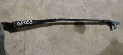 Щеткодержатель (поводок стеклоочистителя, дворник) Volkswagen Passat, 2002 г.
