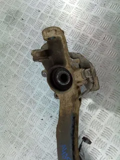 Кулак поворотный правый Audi A4, 1998 г.