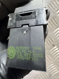Кнопка стеклоподъемника переднего левого Volkswagen Touareg, 2006 г.