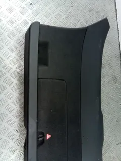 Обшивка крышки багажника Audi A4, 2003 г.