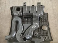 Декоративная крышка двигателя Volkswagen Golf, 2007 г.