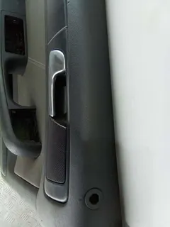 Обшивка двери задней левой (дверная карта) Audi A6 allroad, 2004 г.