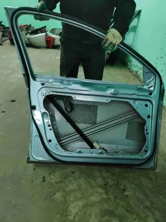 Дверь передняя левая Volkswagen Passat, 2006 г.