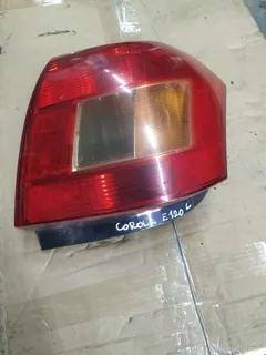Фонарь задний левый Toyota Corolla, 2004 г.