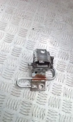 Петля двери передней левой Audi A6, 1998 г.
