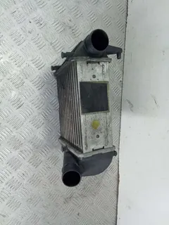 Интеркулер Audi A4, 2005 г.